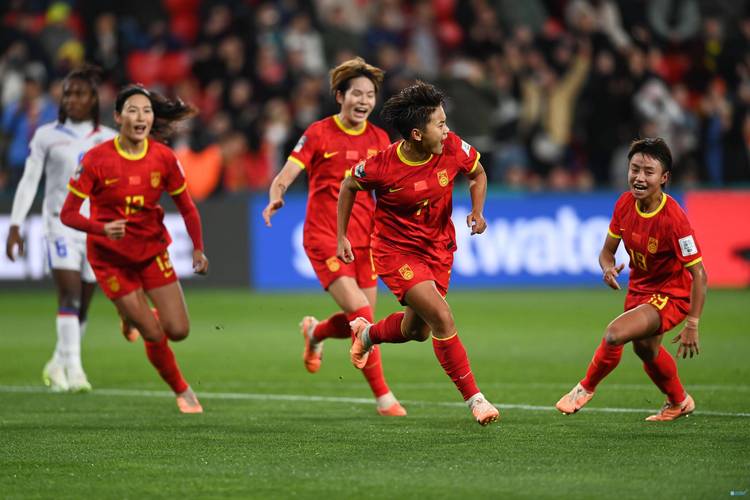 中国女足今天比赛直播