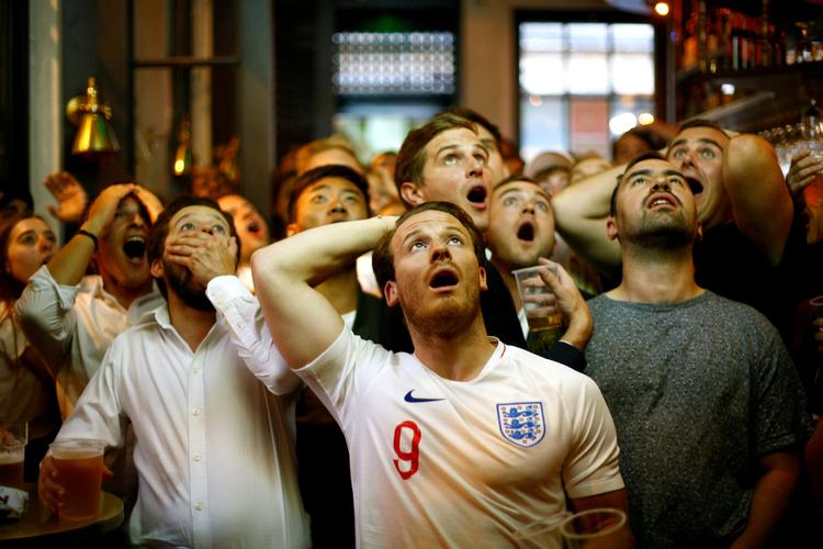 克罗地亚vs英格兰球迷反应