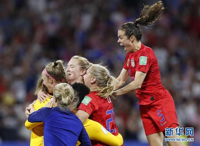 美国女足晋级世界杯决赛新闻